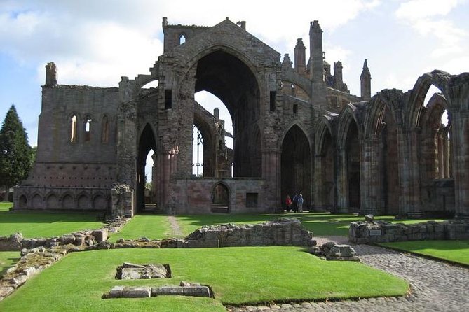 Rosslyn Chapel and Scottish Borders Small-Group Day Tour from Edinburgh - Rosslyn Chapel, carvings, and medieval mystery