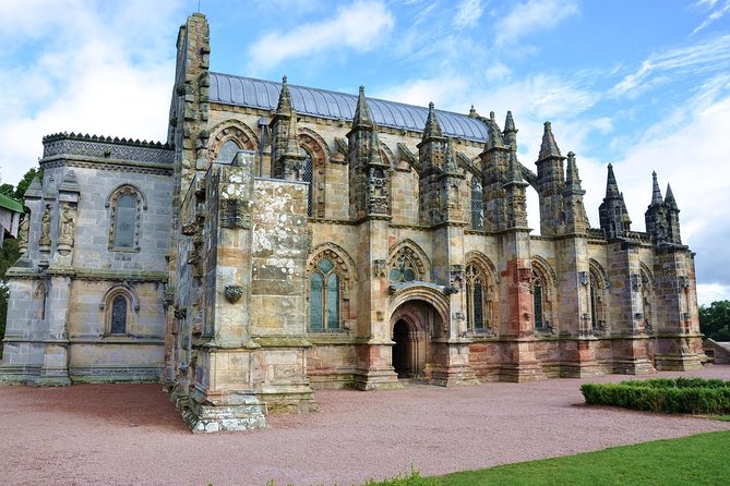 Rosslyn Chapel and Scottish Borders Small-Group Day Tour from Edinburgh - Melrose Abbey and the heart of Robert the Bruce