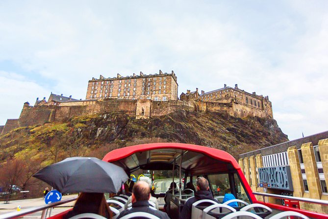 Royal Edinburgh Ticket - Hop-On Hop-Off and Attraction Admissions - Edinburgh Castle from Lawnmarket