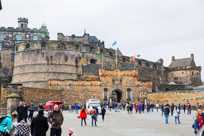 Royal Edinburgh Ticket - Hop-On Hop-Off and Attraction Admissions - Holyroodhouse at Abbeyhill