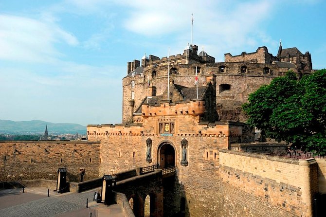 Royal Mile and Edinburgh Castle - Small Group Walking Tour - Why this walk works so well in Edinburgh
