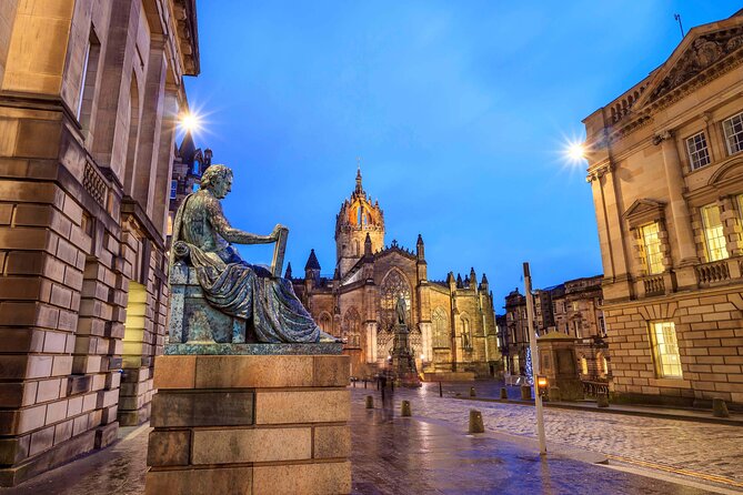 Royal Mile, Edinburgh Walking Tour with Audioguide - Museum, Bobby, and Tolbooth Kirk