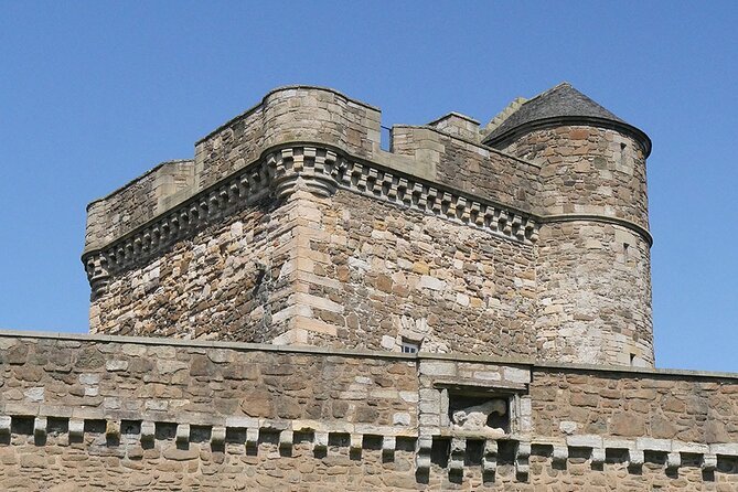 Scottish castles tour - private four castles tour from Edinburgh - Blackness Castle beside the water