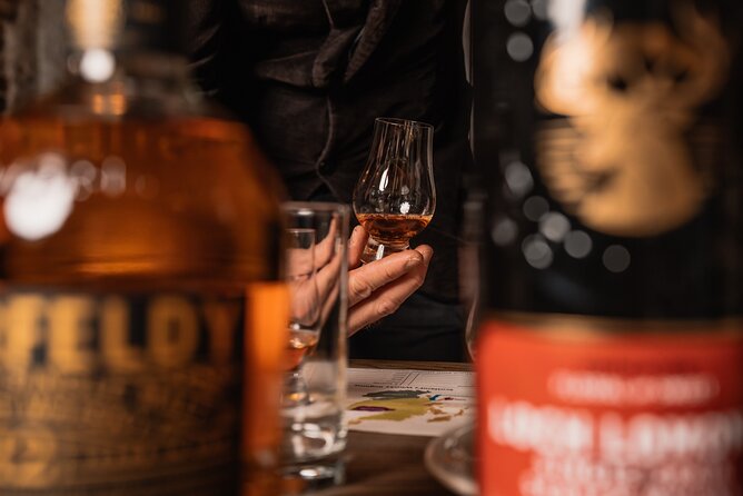 Small Group Edinburgh Whisky Tour and Tasting - What the walking section does well, and where it slips