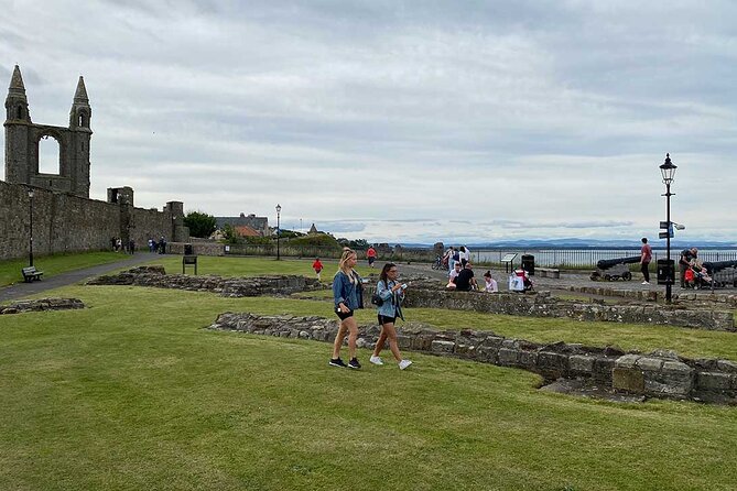 St Andrews History Tours - Walking through The Pends