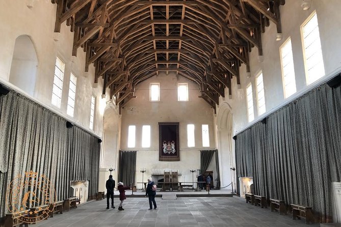 Stirling Castle and Loch Lomond Full-Day Private Tour in a Premium Minivan - Linlithgow Palace and the story of Mary, Queen of Scots