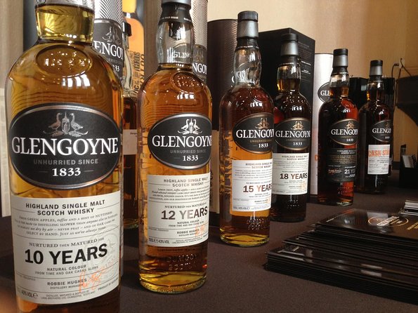 Stirling Castle and Whisky Very Small Group Tour from Edinburgh - Loch Lomond and the walk to the viewpoint