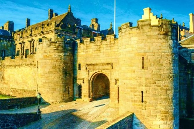 Stirling Luxury Private Day Tour from Edinburgh - Lunch at The Birds and The Bees