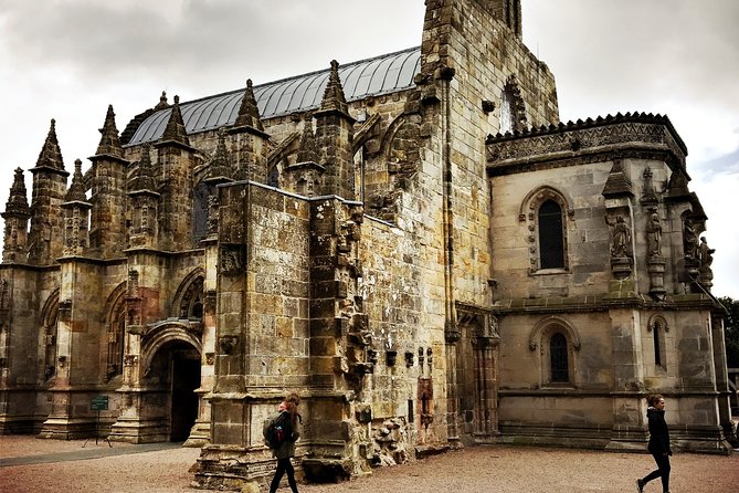 Stone & Story: Rosslyn Chapel & Melrose Abbey Private Day Trip - Dryburgh Abbey: a peaceful final historic stop