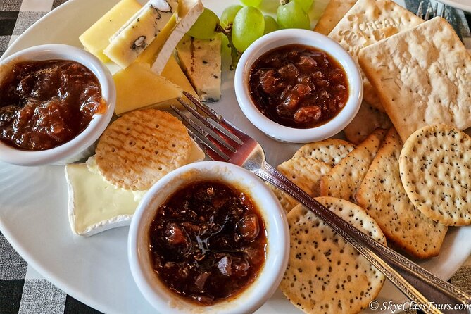 Tailored Premium Edinburgh Food Tour with Highest Quality Dishes - The Royal Mile, St Giles, and Scott’s monument