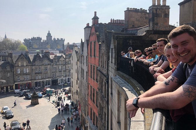 The Mountebank Comedy Walk of Edinburgh - Mercat Cross brings medieval public life closer