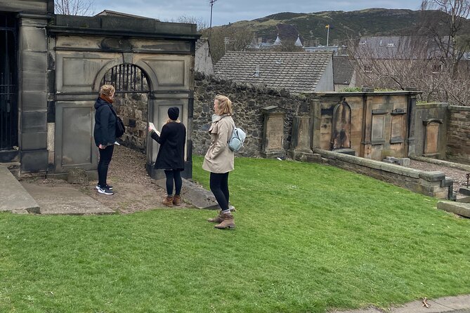 The Pirate's Riddle: An Outdoor Treasure Hunt - Calton Hill Is Both the Stage and the Test