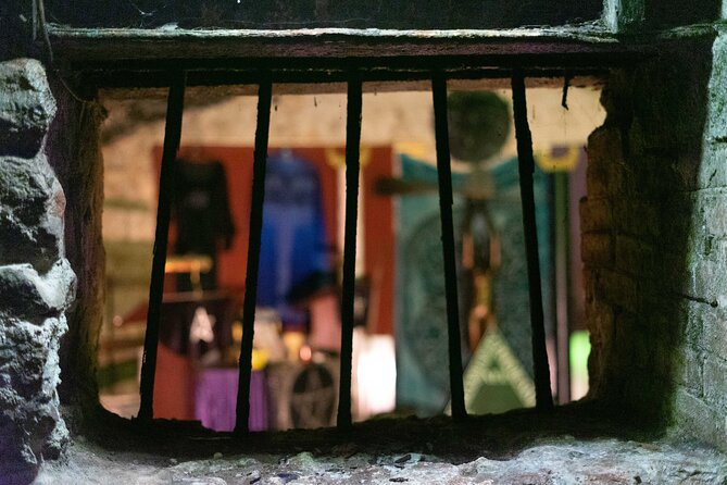 Underground Vaults Walking Tour in Edinburgh Old Town - What the hour actually includes
